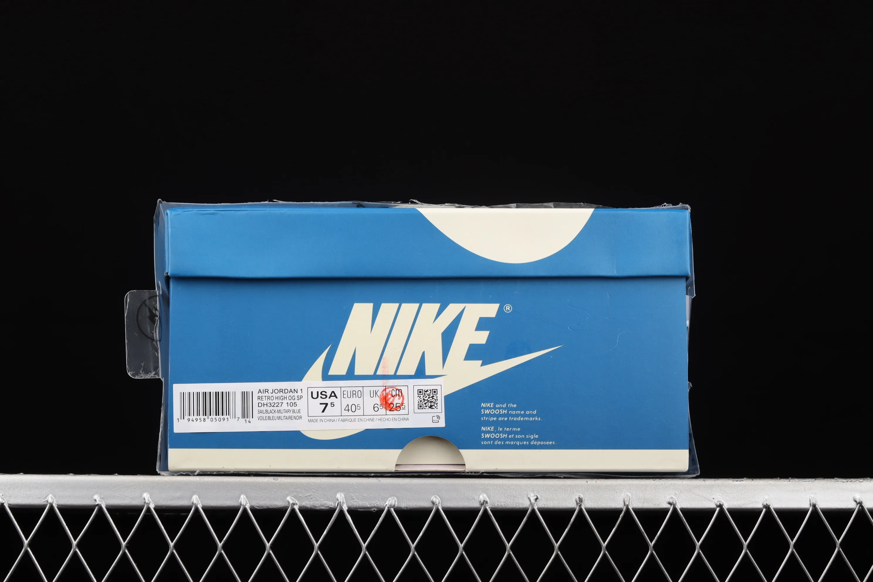 All categories Air Jordan Jordan series basketball shoes Air Jordan 1 High cost-effective version Travis Scott x Air Jordan 1 High OG AJ1 Joe 1 lightning overhead high top DH3227-105